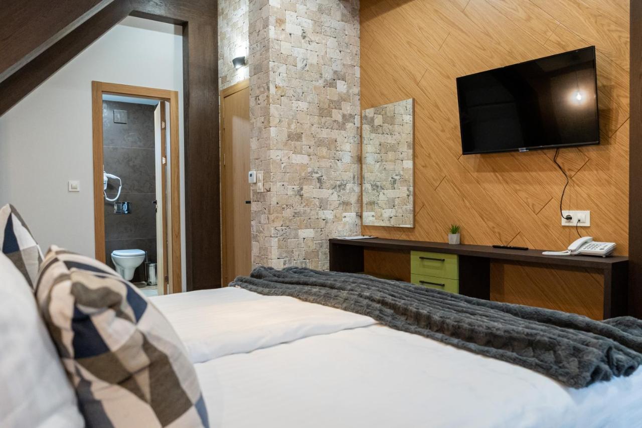 Hotel 103 Alpine Panichishte